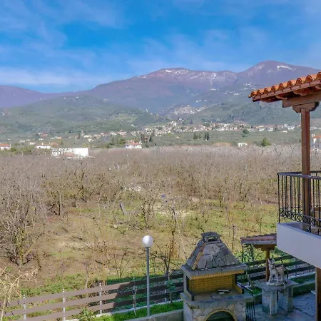 Cosy House Boat In Platanidia With Swimming Pool