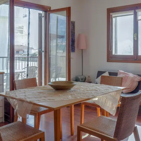 Cosy House Boat In Platanidia With Swimming Pool *