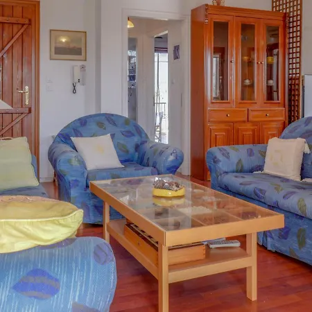 Cosy House Boat In Platanidia With Swimming Pool